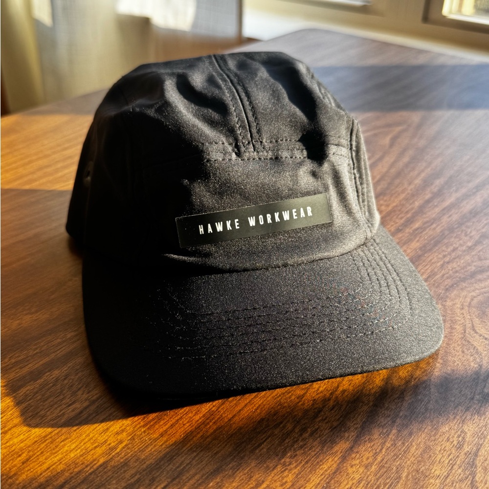 Black Hawke runner cap